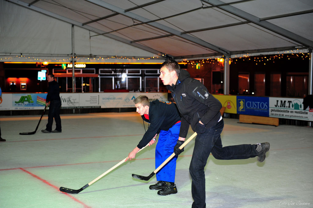 2014-01. JJ Striepersgat On Ice